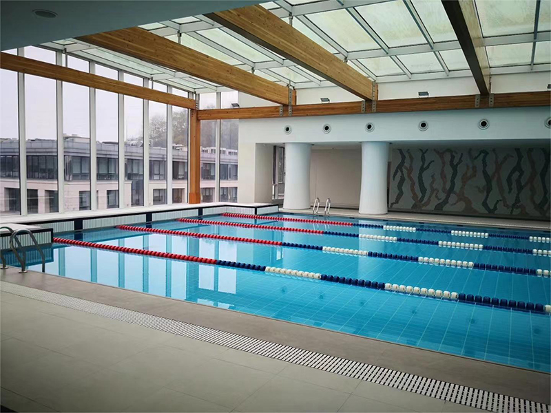 上海某健身館泳池